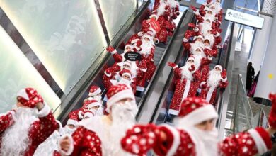 Сказка к нам приходит: как Деды Морозы приносят праздник в города страны